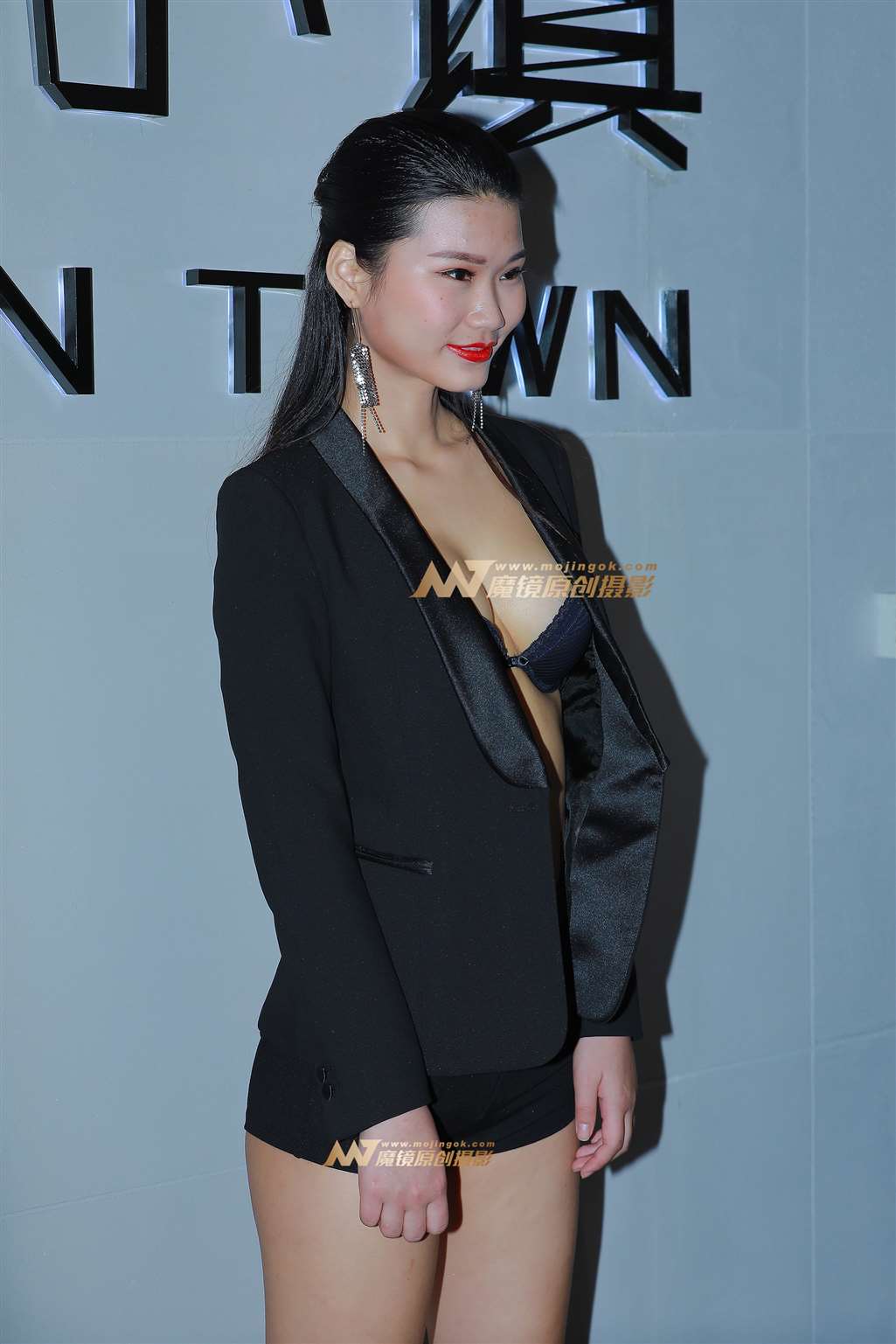 图片[1]-【视觉冲击赛贴】超模大赛，美女美腿盛宴-街拍流行馆