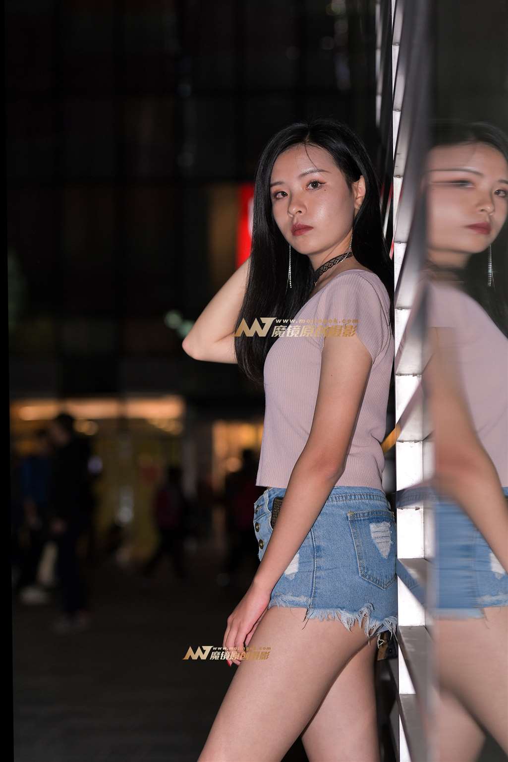 图片[5]-【红石赛帖】夜拍热裤美女-街拍流行馆