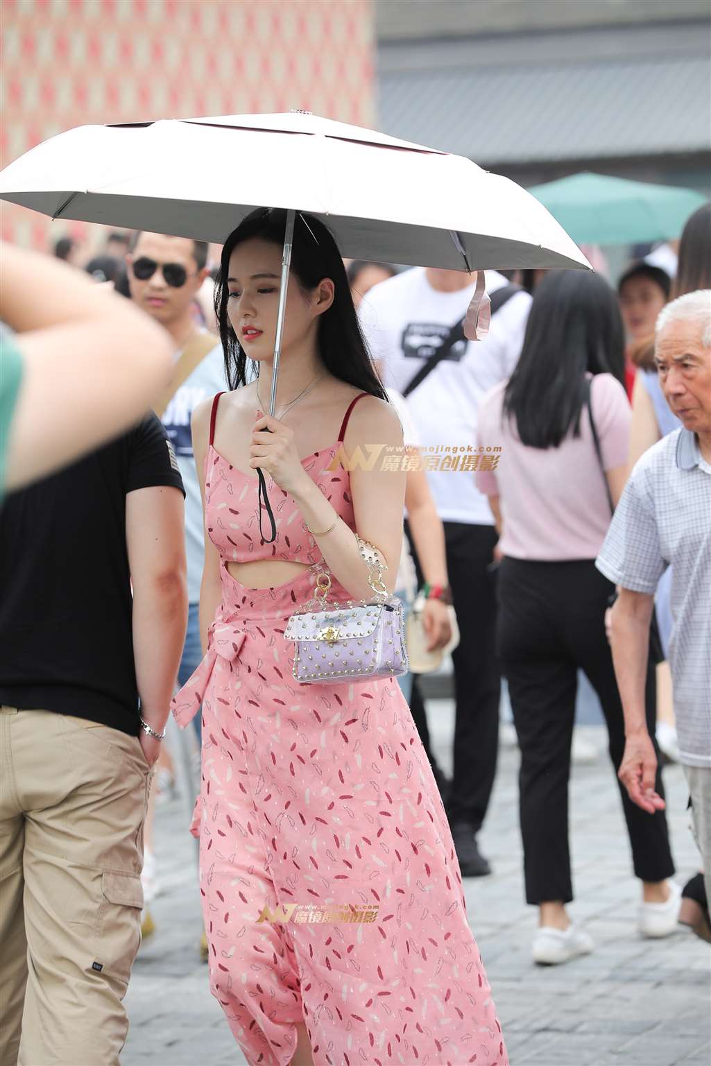 图片[1]-【凯恩赛帖】让人怦然心动的唯美女生-街拍流行馆
