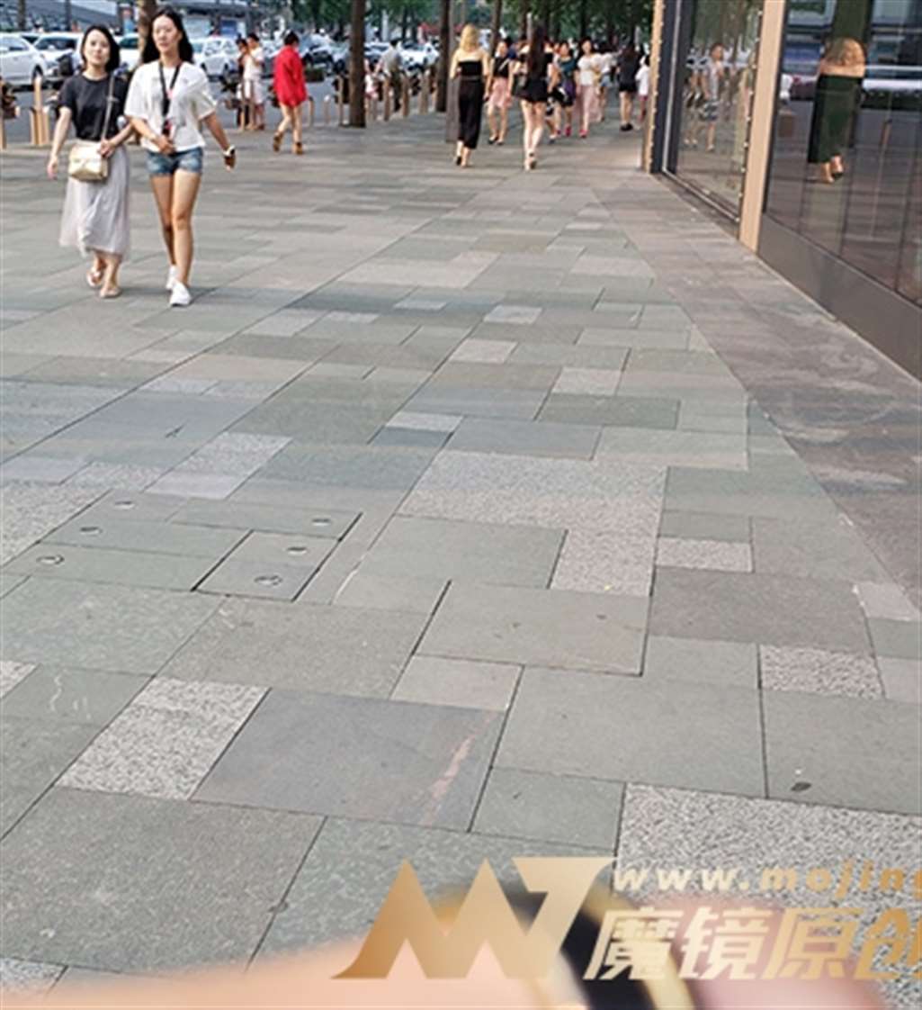 图片[3]-【凯恩赛帖】白嫩美腿-街拍流行馆