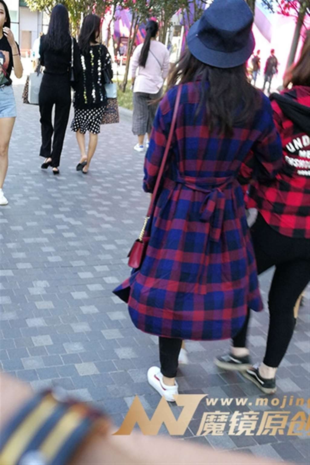 图片[3]-【小默赛帖】第1276篇高挑，气质美女-街拍流行馆