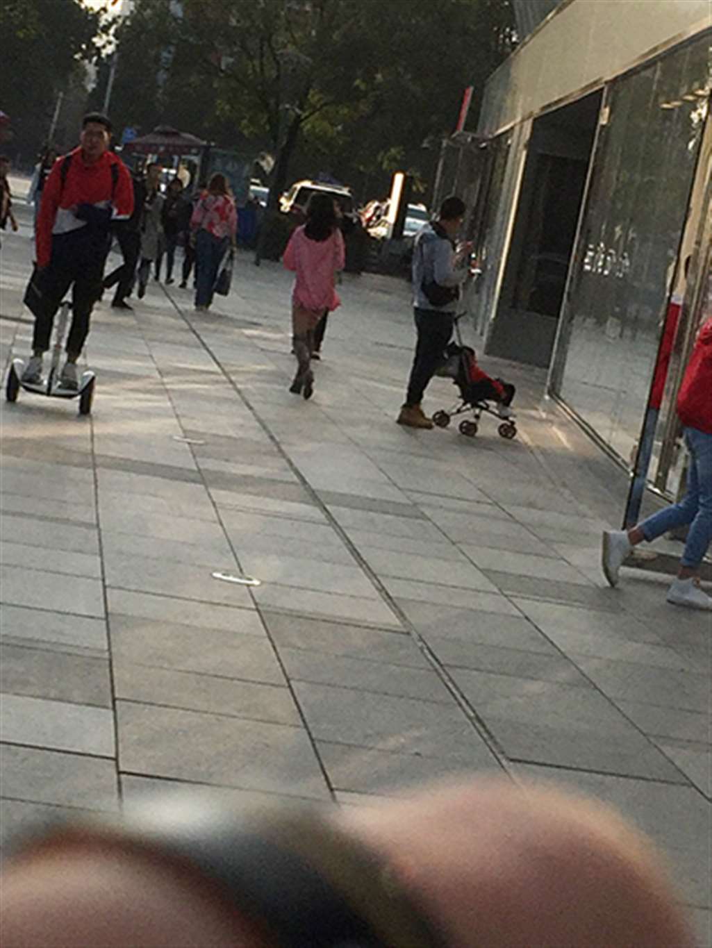 图片[3]-【红石赛帖】性感热裤少妇-街拍流行馆