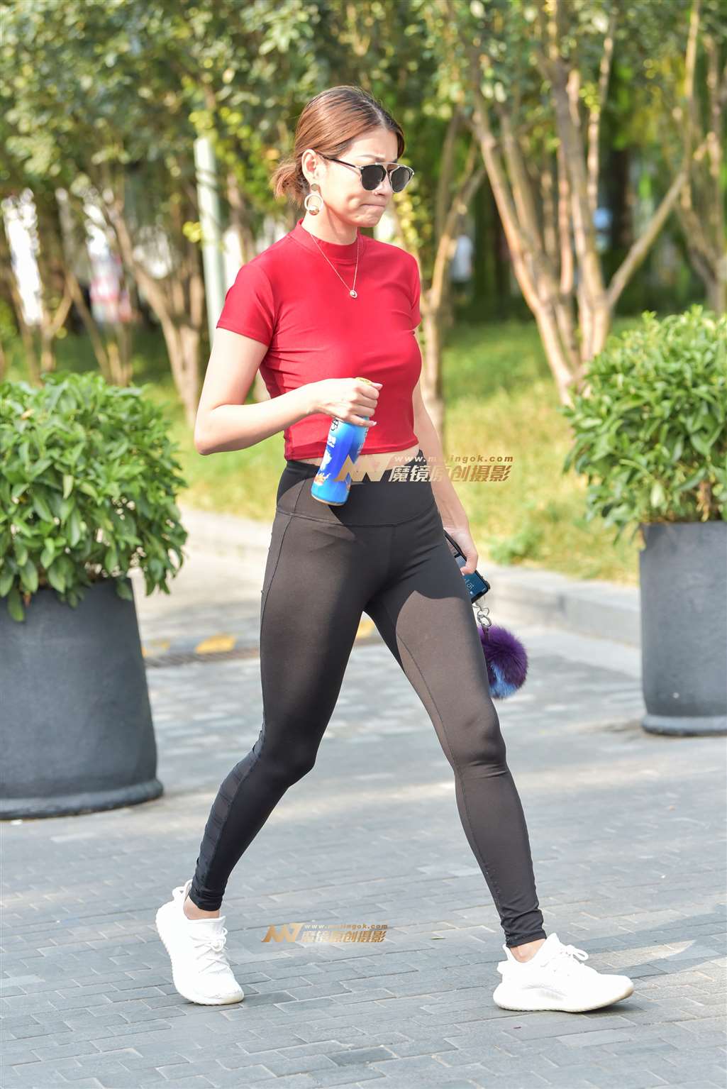 图片[2]-紧致健身弹力裤美女-街拍流行馆