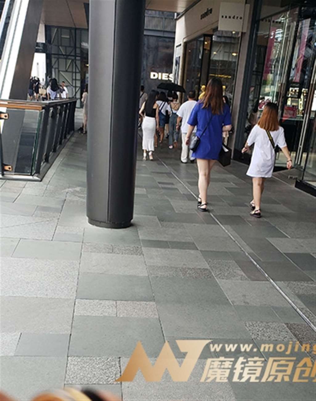 图片[3]-【凯恩赛贴】包臀裙美女 曼妙身姿-街拍流行馆