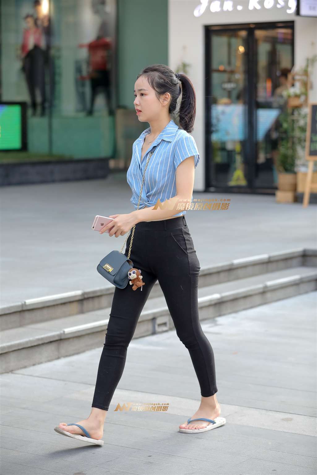 图片[1]-【凯恩赛贴】邻家小妹-街拍流行馆