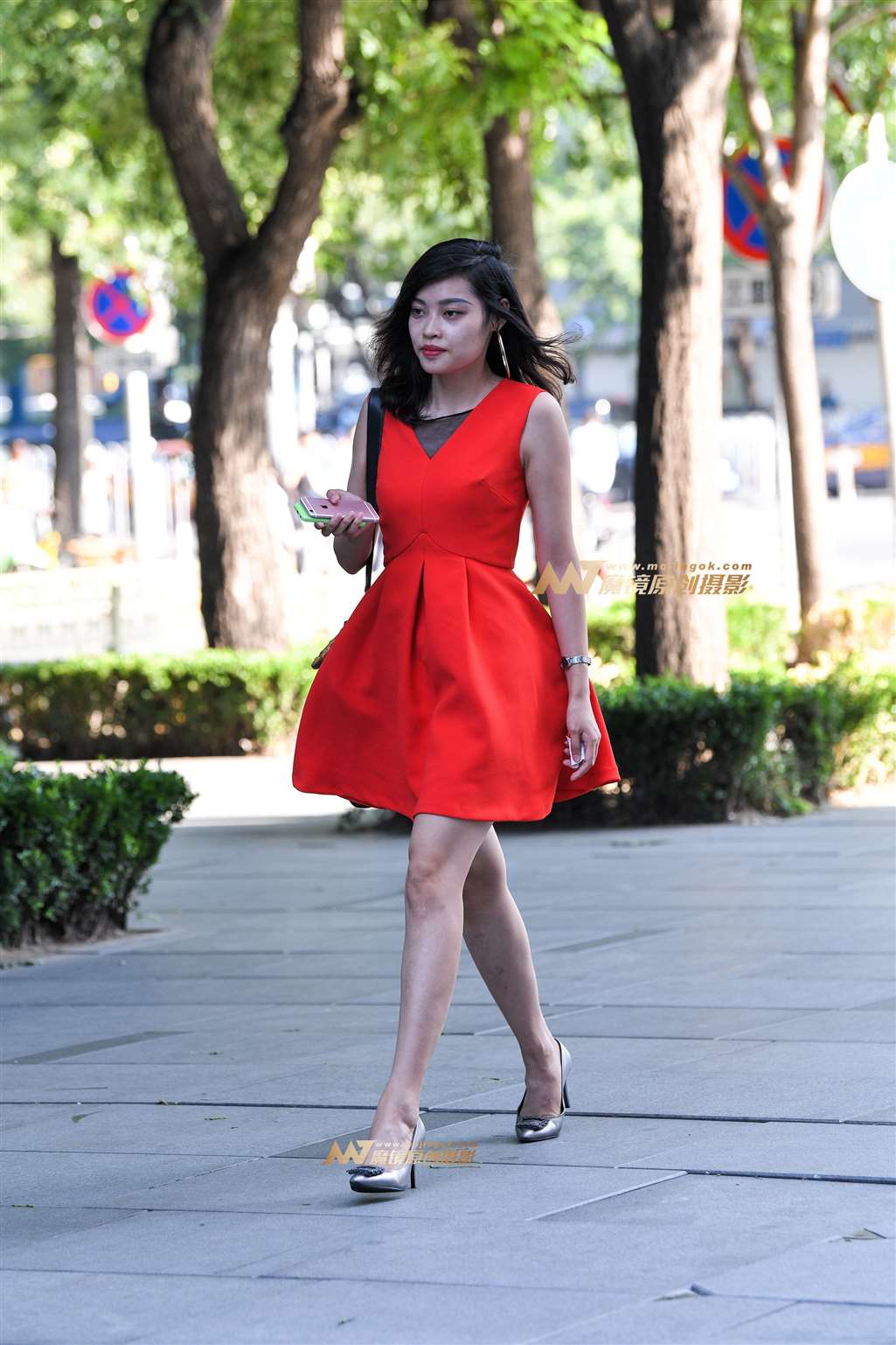 图片[3]-红裙高跟鞋美女-街拍流行馆