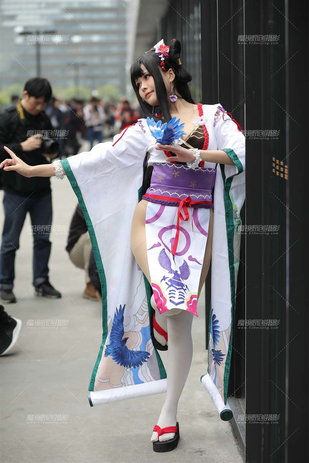 图片[1]-不失性感的萌妹纸-街拍流行馆