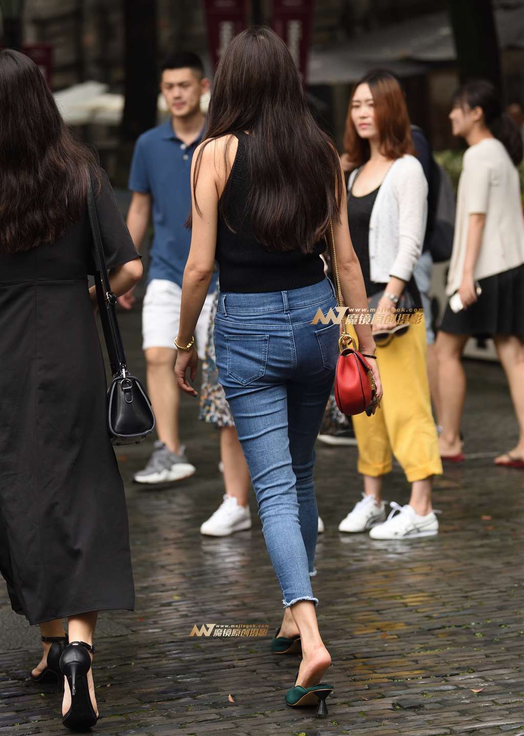 图片[2]-开心的一群女女-街拍流行馆