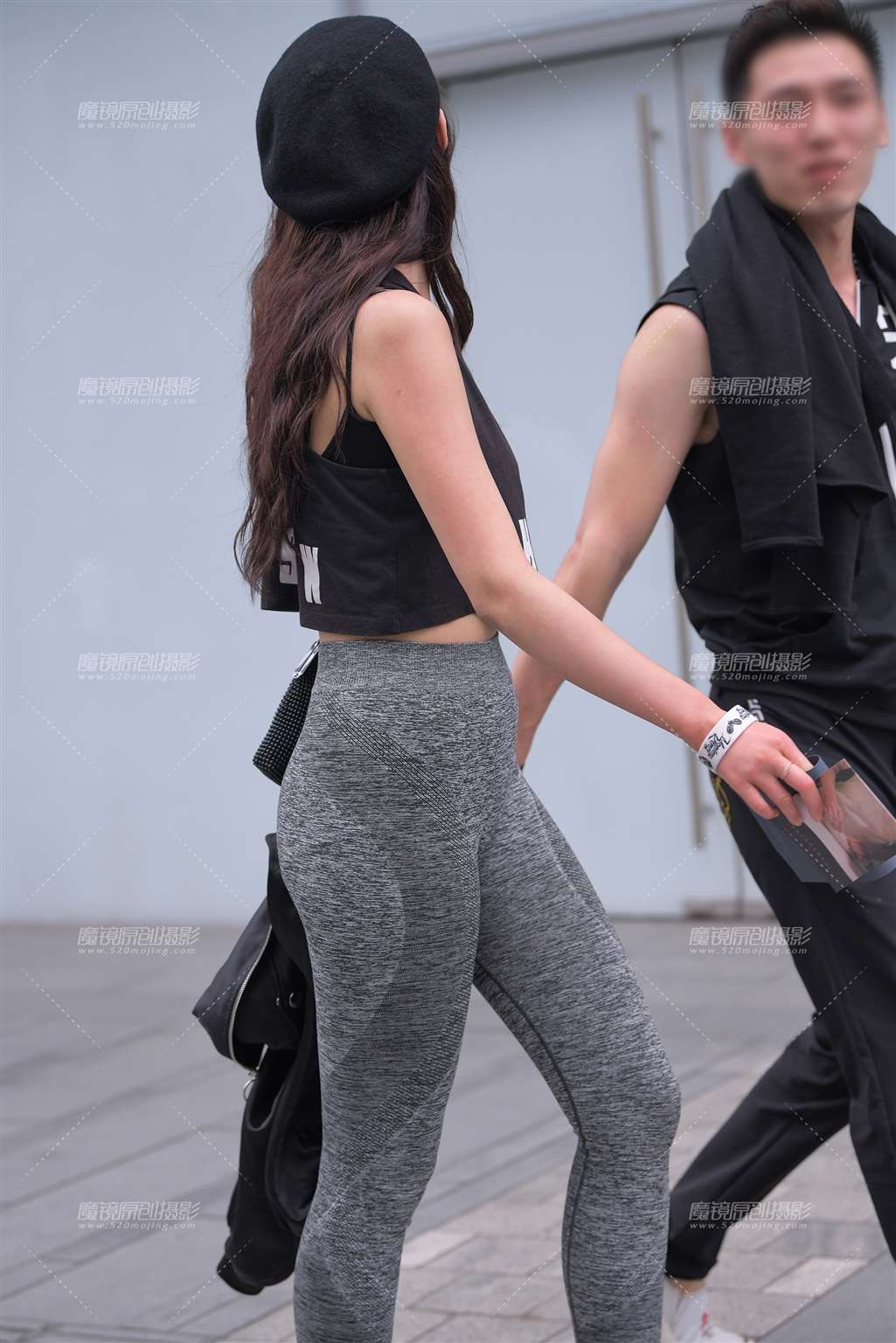 图片[4]-一看就是爱健身的美女-街拍流行馆