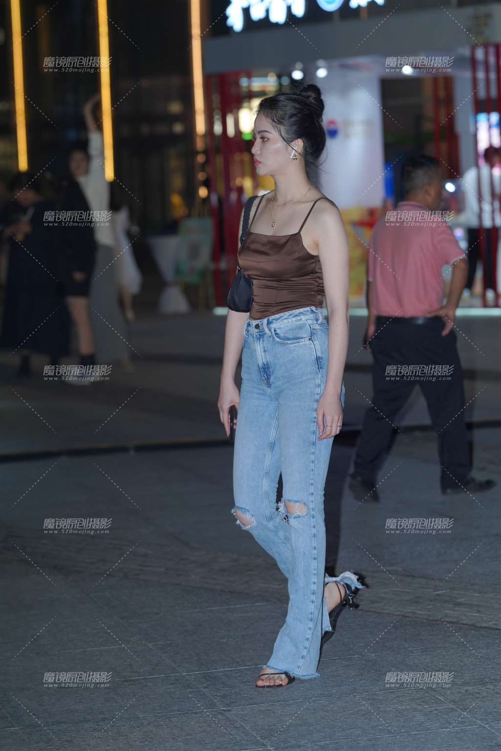 图片[3]-长腿牛仔-街拍流行馆