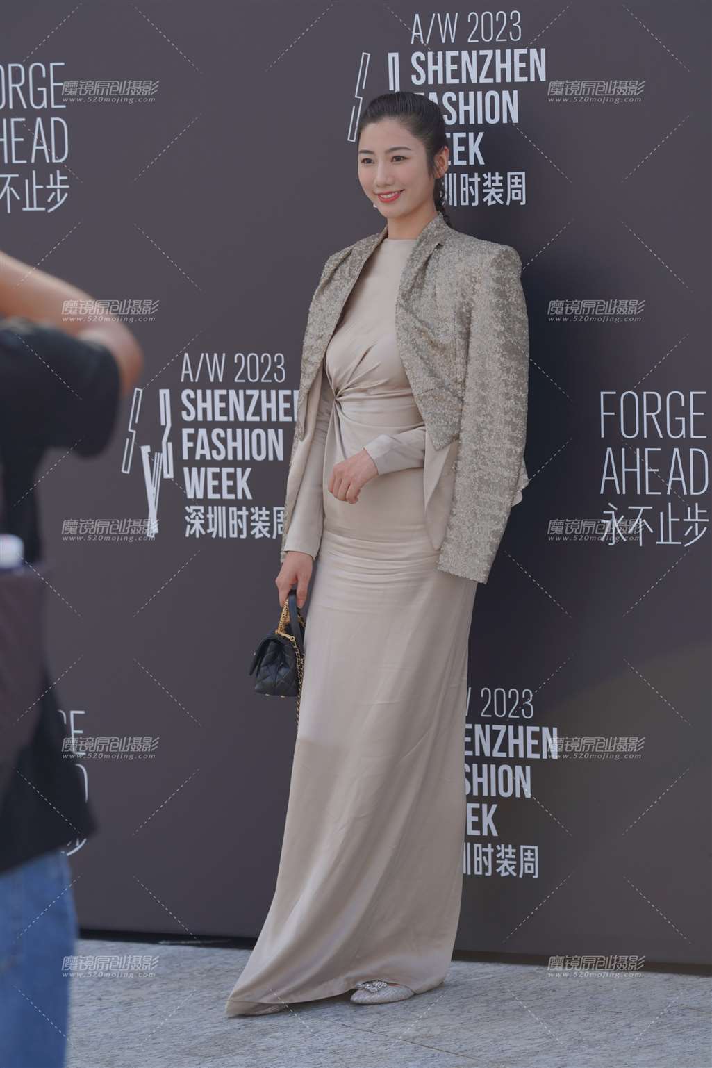 图片[1]-气质美女-街拍流行馆
