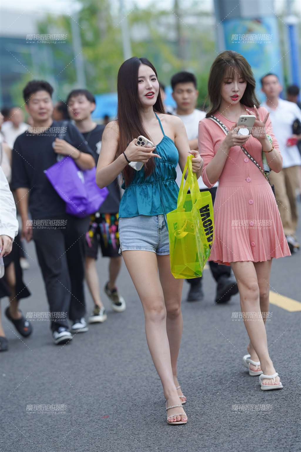 图片[5]-热裤美眉-街拍流行馆