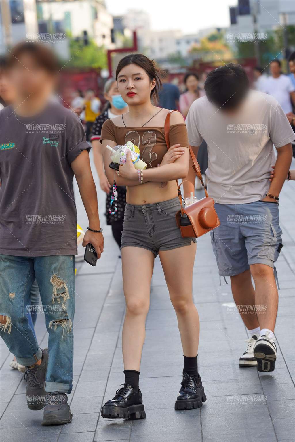 图片[3]-热裤美眉-街拍流行馆