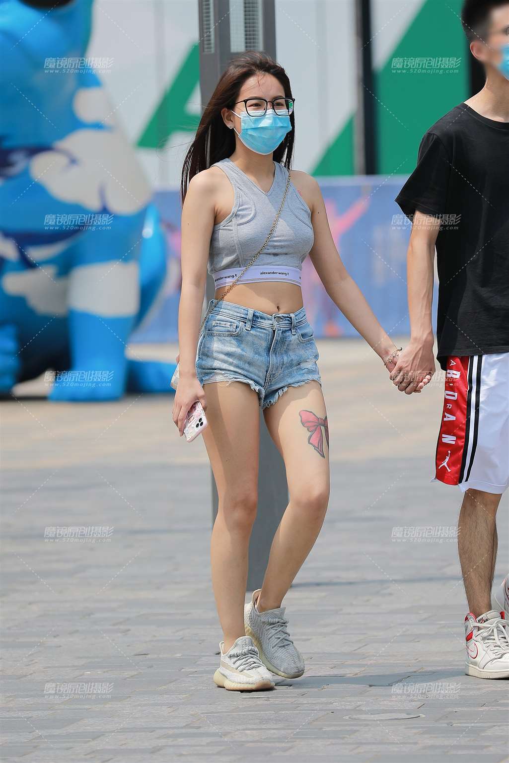 图片[3]-【玻璃街拍】牛仔热裤-街拍流行馆