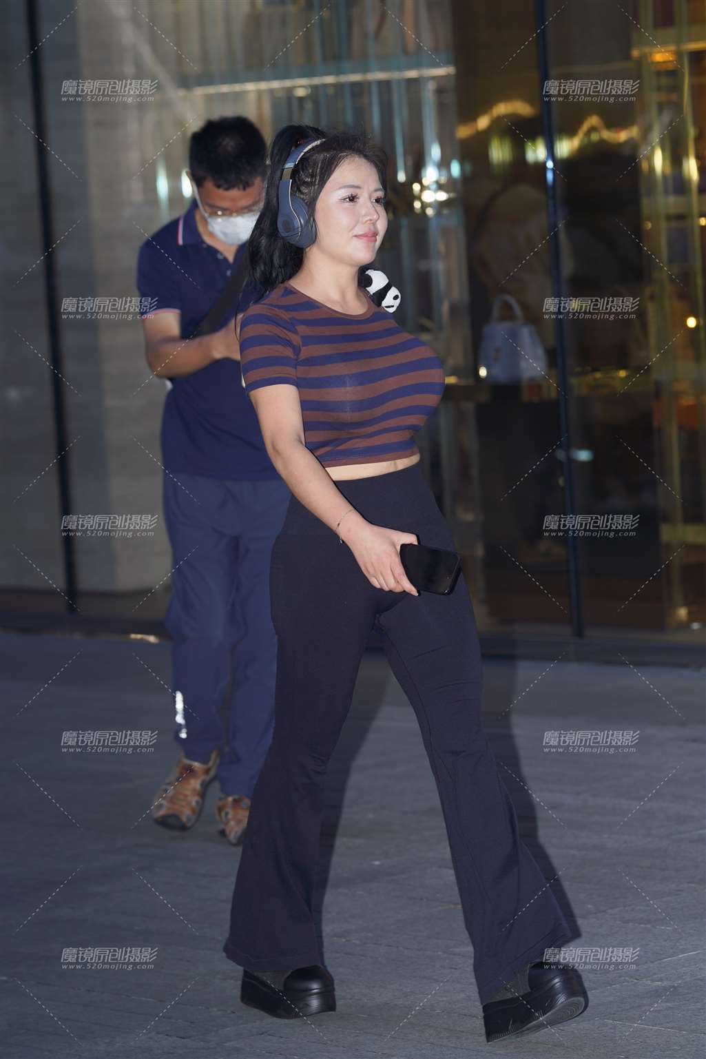 图片[1]-有点胸涌-街拍流行馆