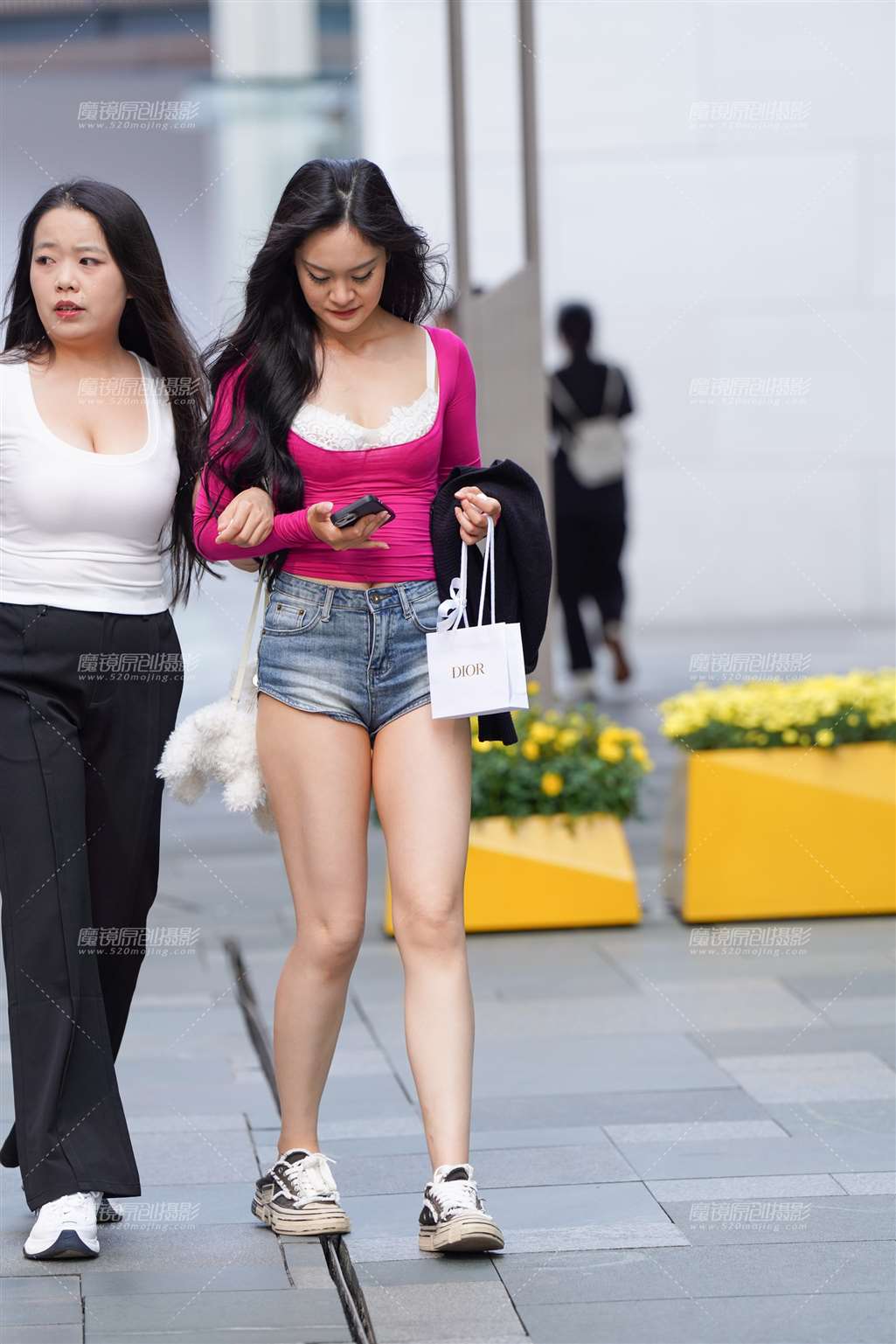 图片[4]-热裤美腿-街拍流行馆
