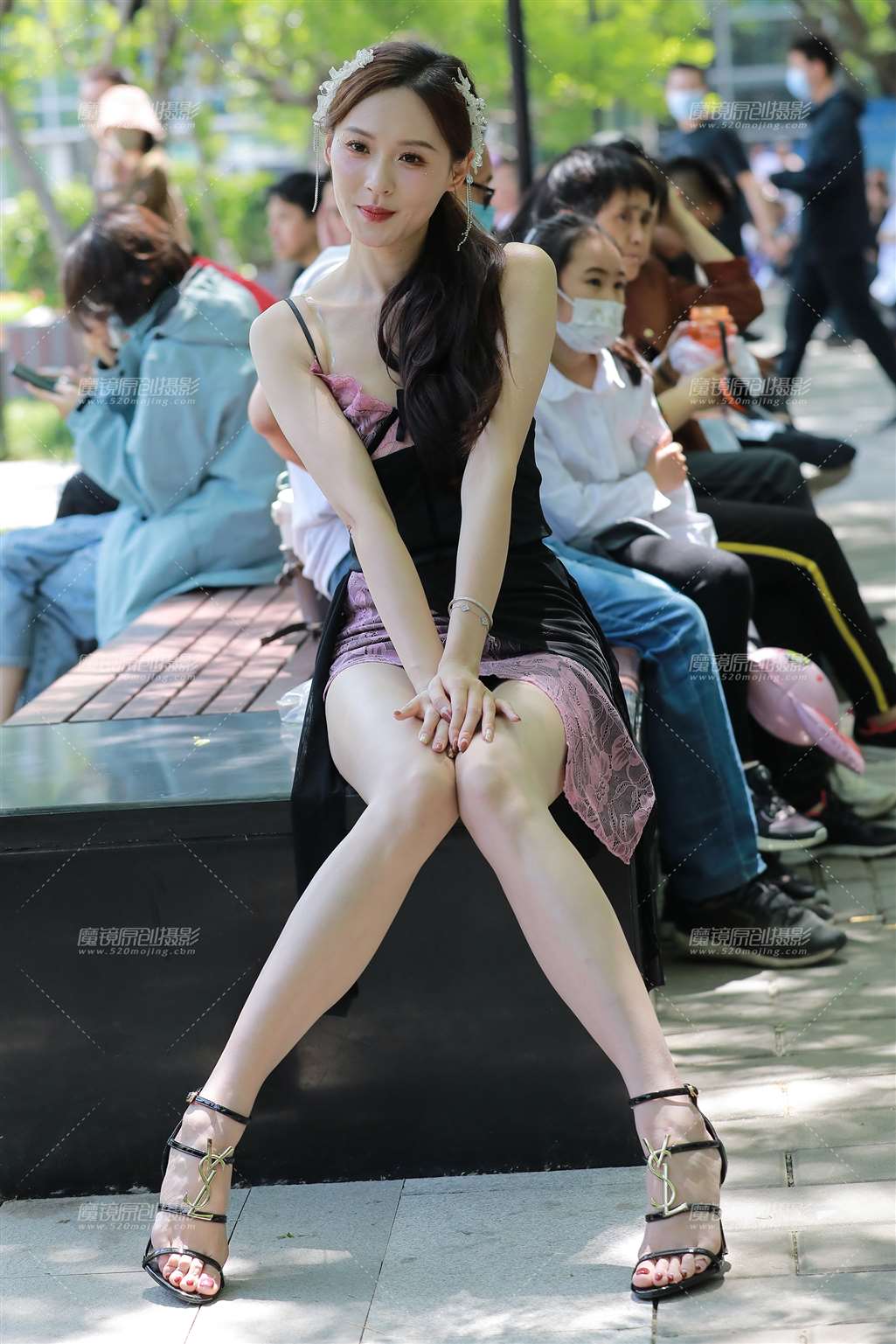 图片[1]-长腿高跟女神-街拍流行馆