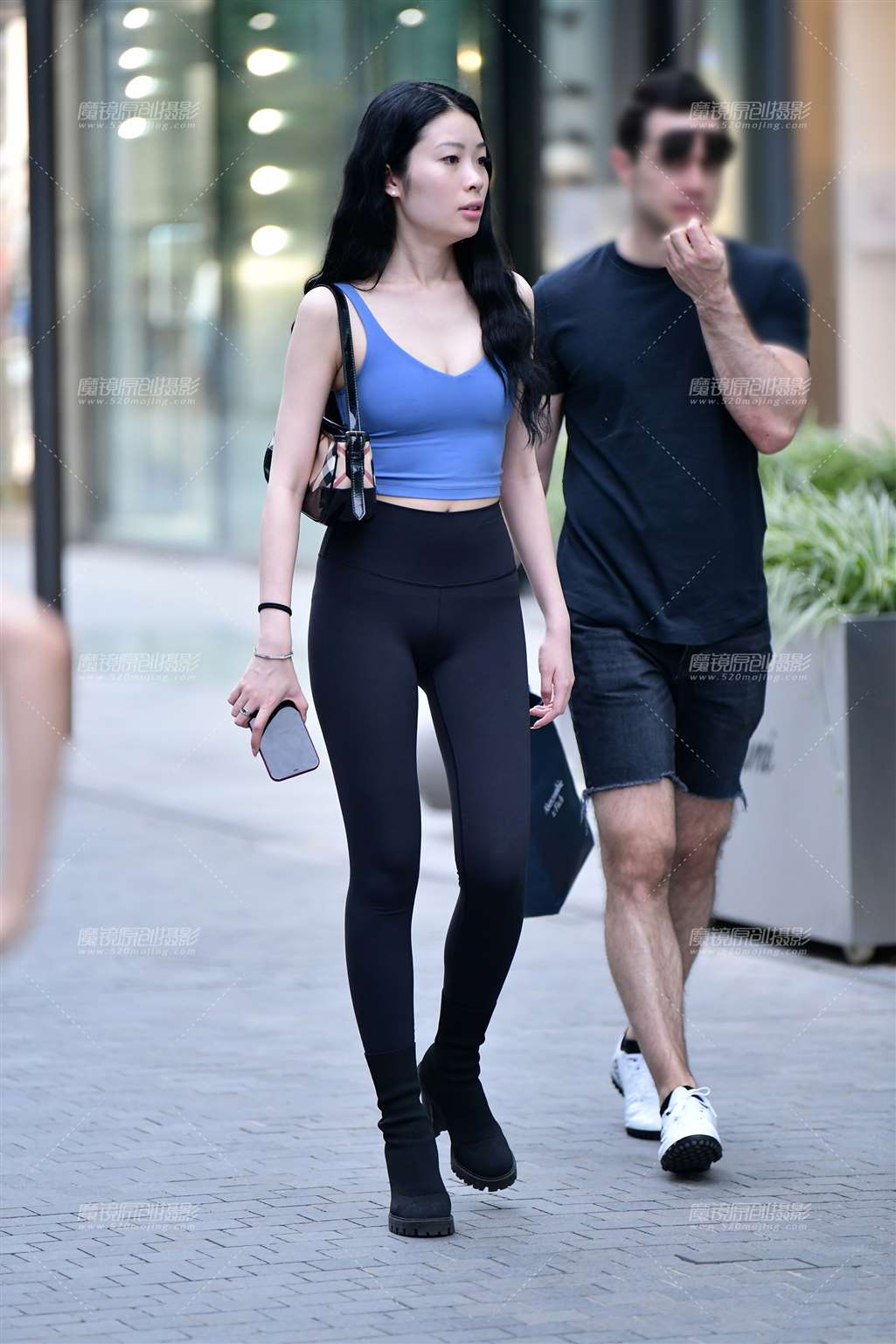 图片[3]-魅力黑色紧身裤美女-街拍流行馆
