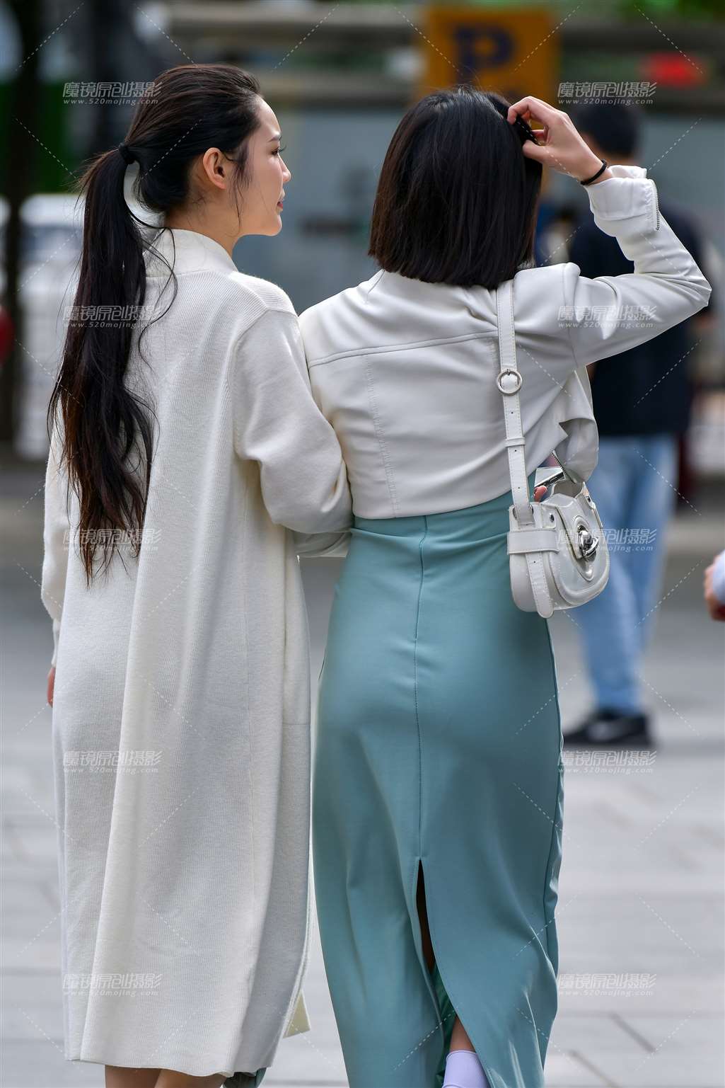 图片[3]-漂亮长裙美女-街拍流行馆