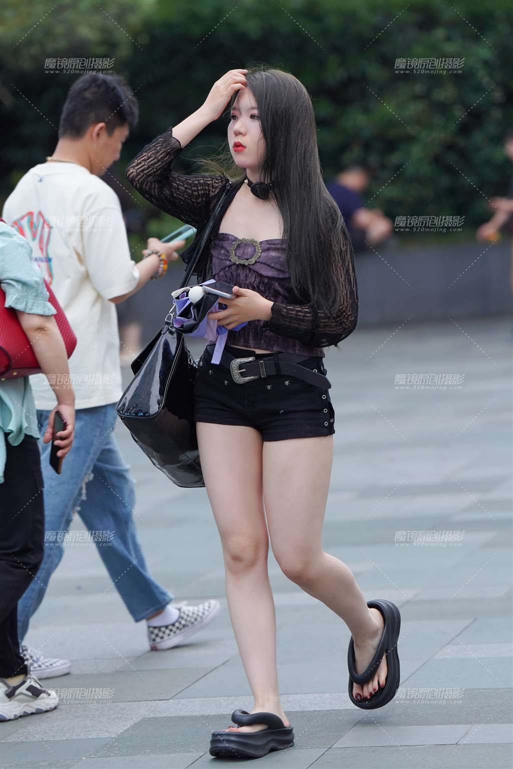 图片[3]-热裤肉腿-街拍流行馆
