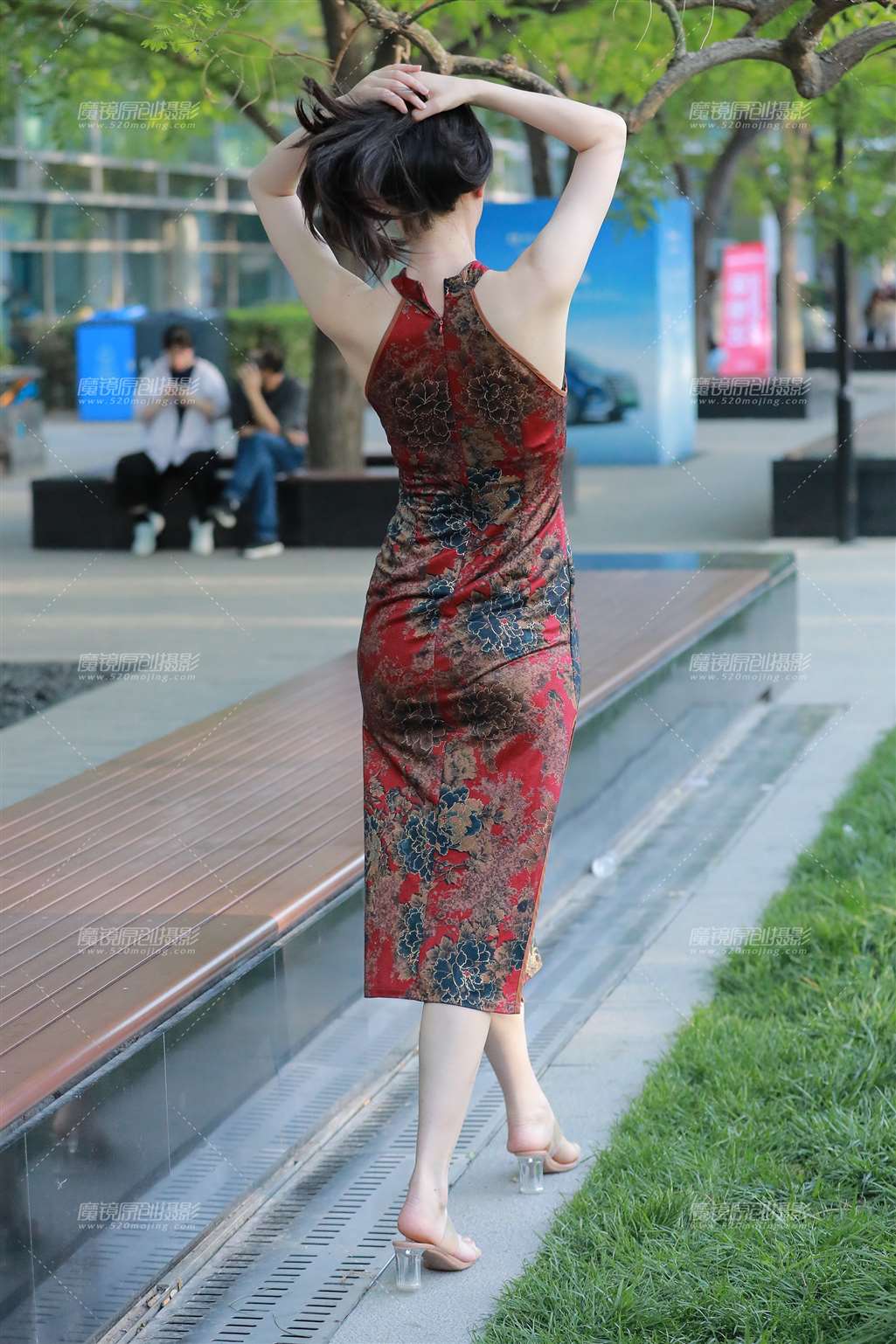 图片[2]-中式旗袍美女-街拍流行馆