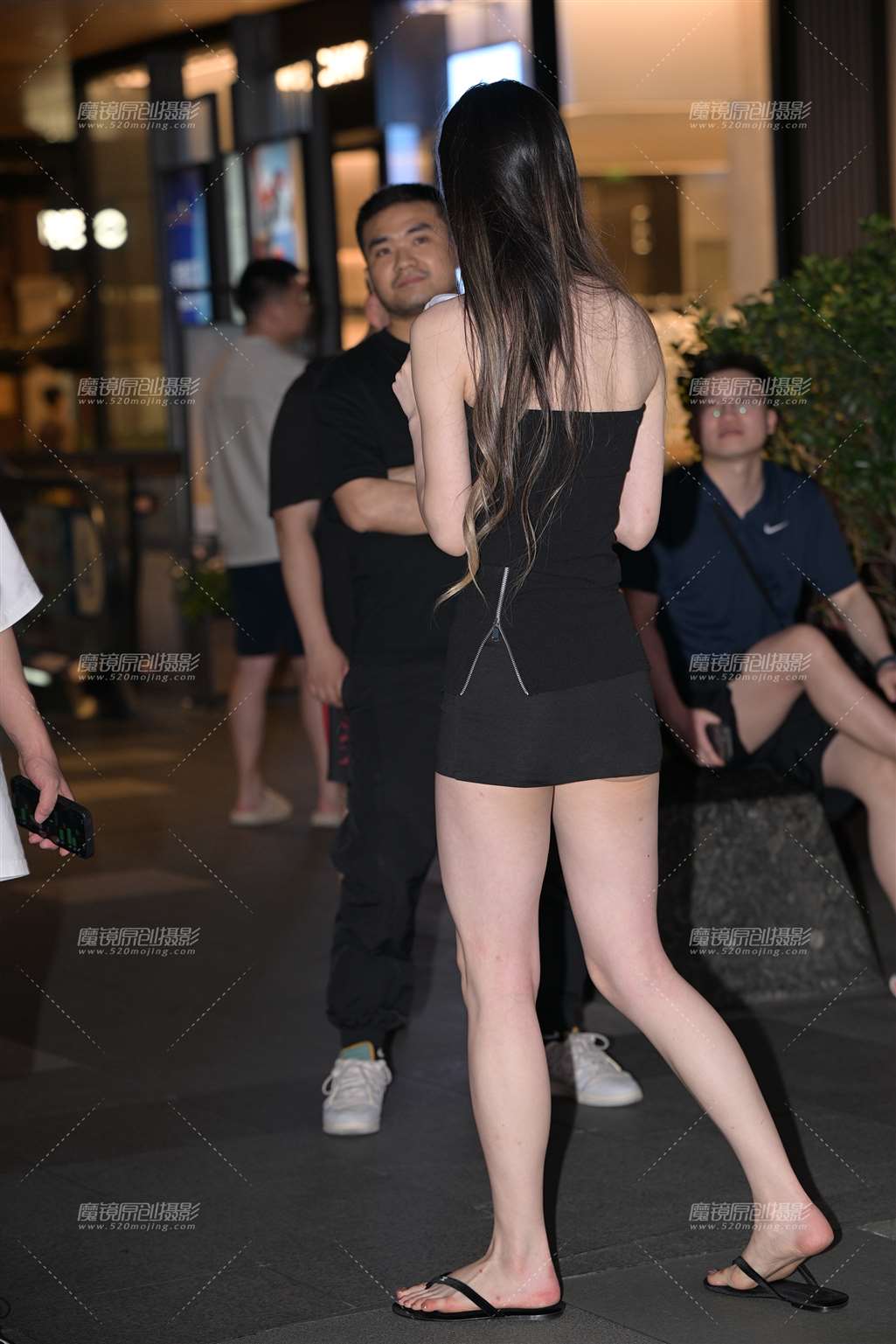图片[5]-拖鞋白嫩小妹-街拍流行馆