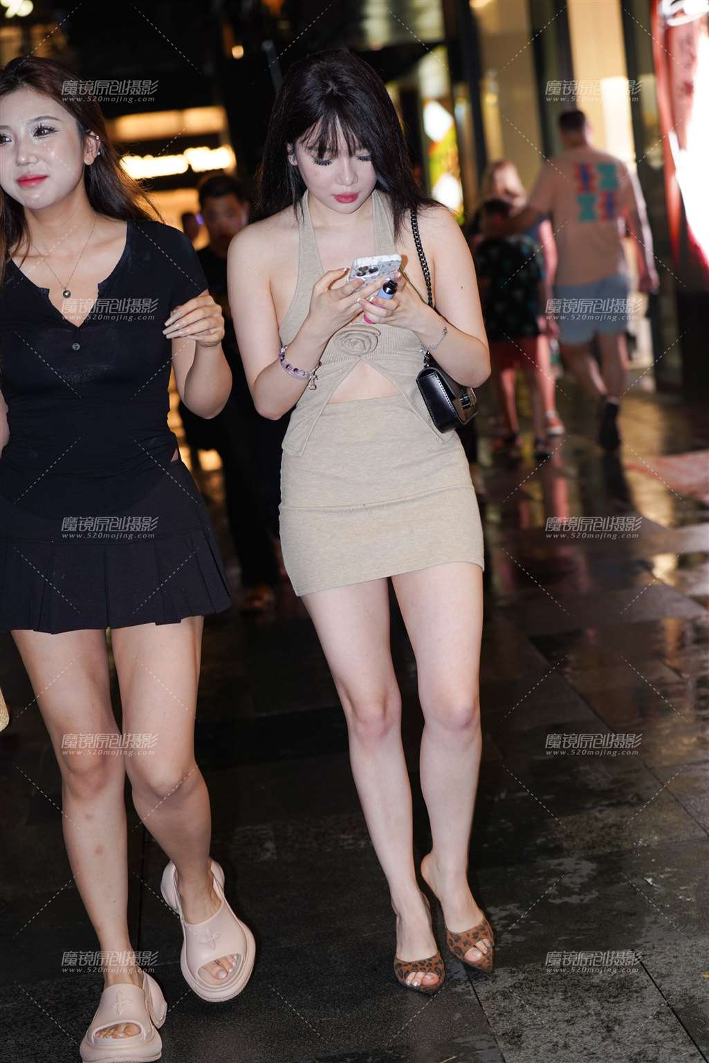 图片[5]-性感高跟-街拍流行馆