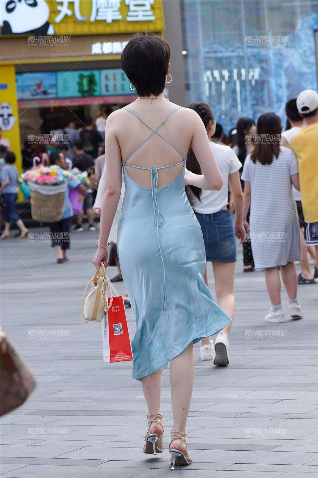 图片[2]-短发好身姿-街拍流行馆