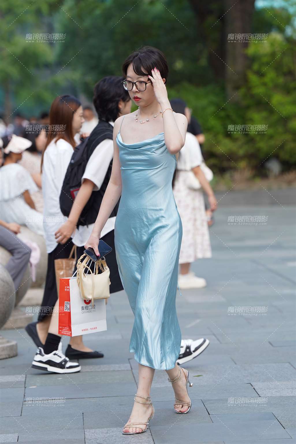 图片[3]-短发好身姿-街拍流行馆