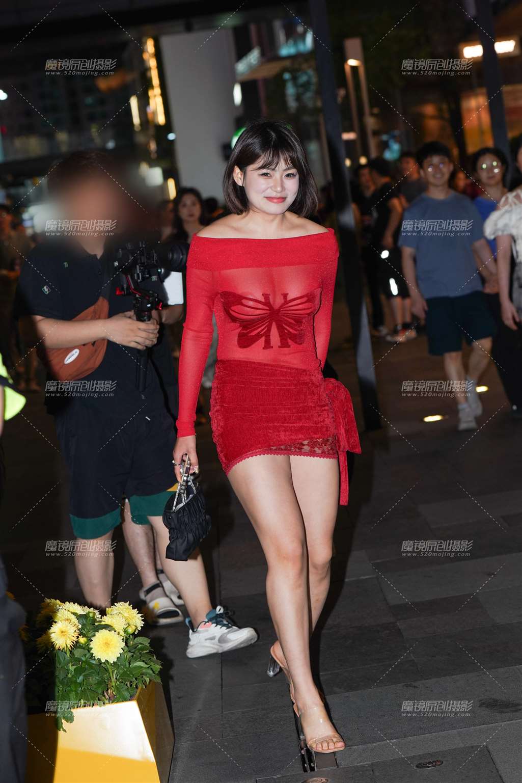 图片[3]-性感艳红-街拍流行馆