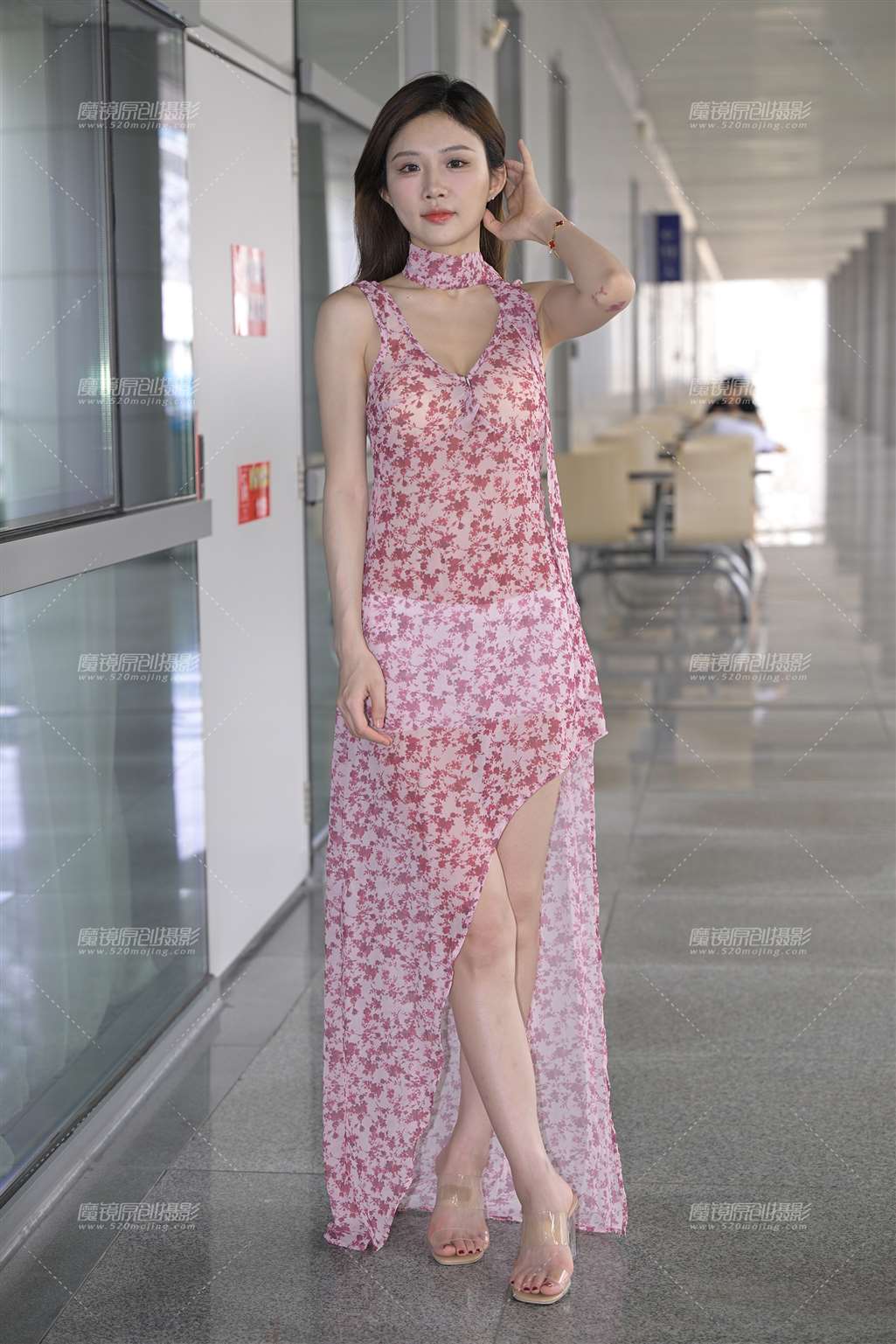 图片[1]-粉嫩小妹-街拍流行馆