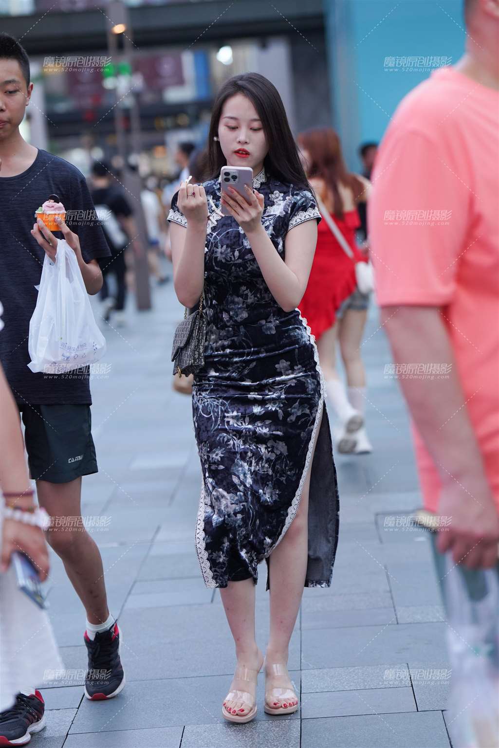 图片[3]-玉足旗袍-街拍流行馆